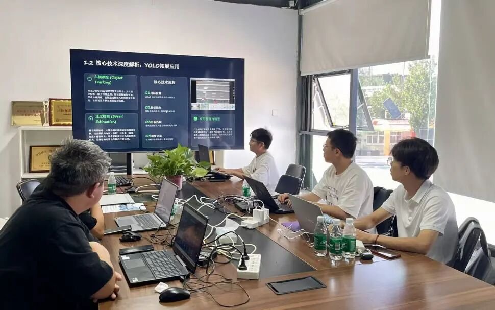 参训人员在真实平台环境中进行实操演练